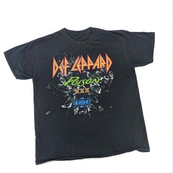 Def Leppard Poison XXX Tesla Distressed 2017 Concert Tour T-Shirt Size Large - Picture 1 of 7